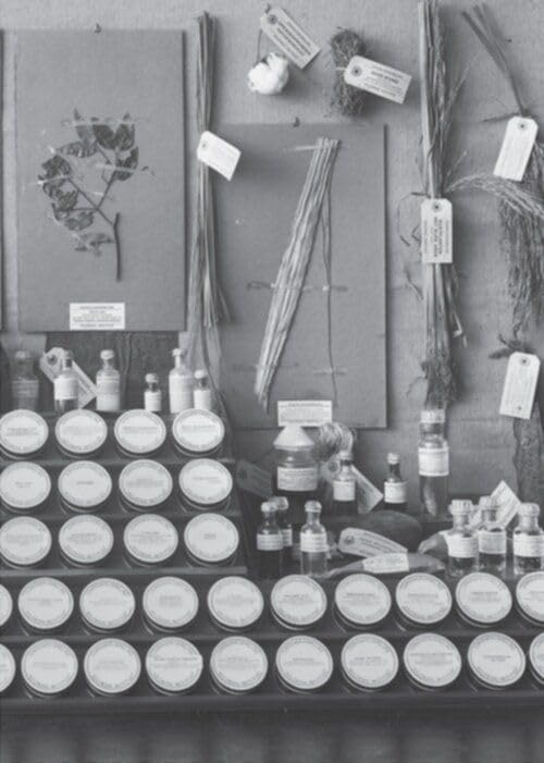 ミレール・ファン・タルダー 編集 作品集: MIRELLE VAN TULDER: EMPTYING THE SHELVES