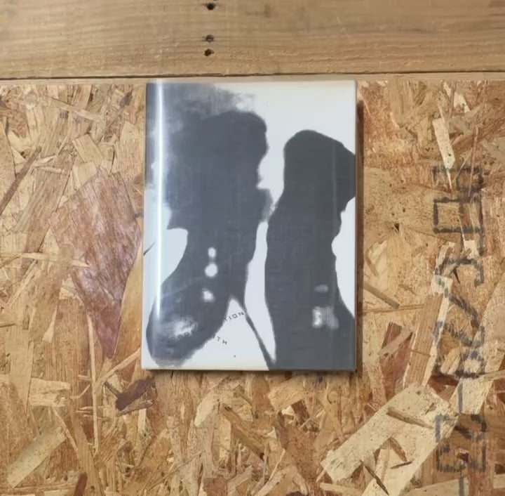 PATTI SMITH: CROSS SECTION - パティ・スミス写真集 | flotsam books