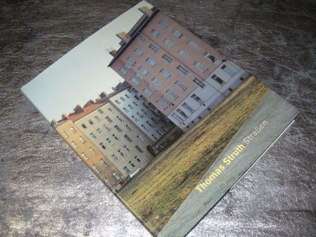 THOMAS STRUTH STABEN FOTOGRAFIE 1976 BIS 1995トーマス・シュ